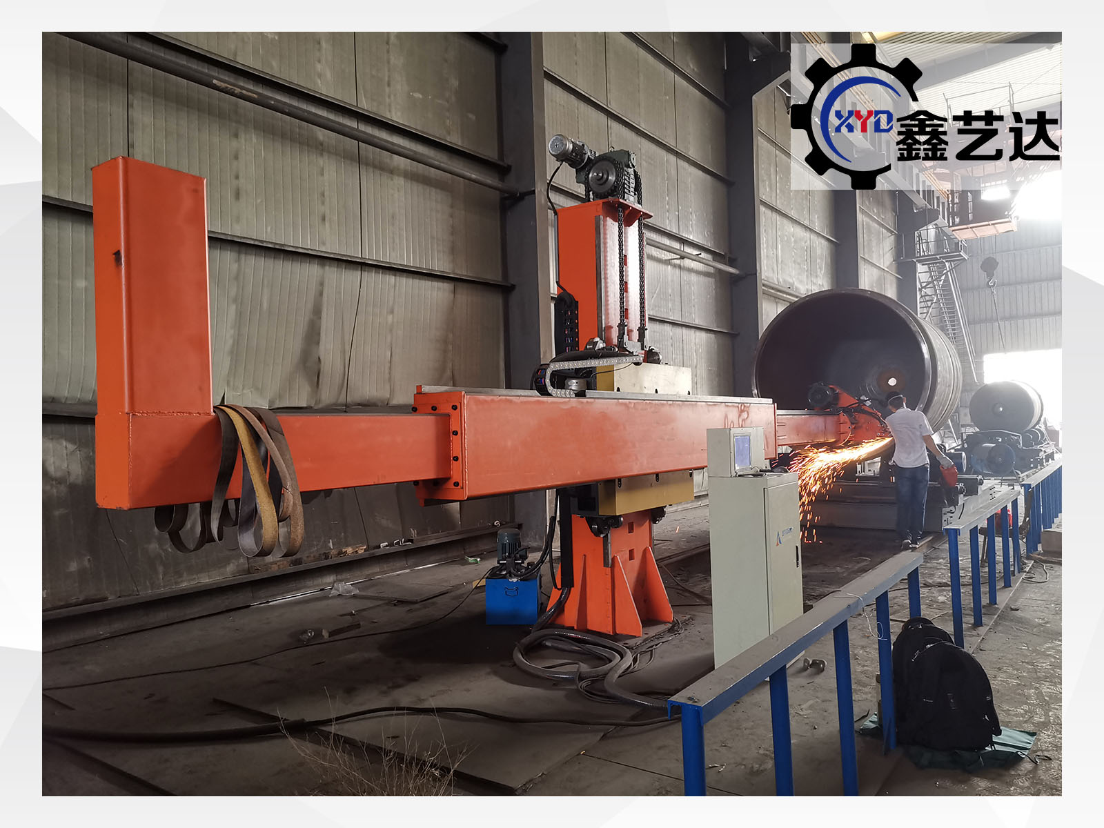 搪瓷反應(yīng)罐拋光機(jī)