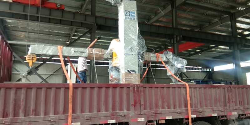 封頭拋光機.jpg 封頭拋光機.jpg